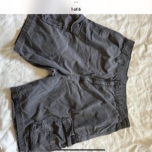 Men’s Wrangler Relaxed Fit Grey Cargo Shorts Size 40